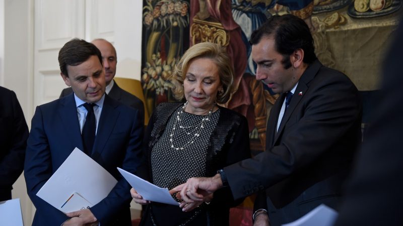 Cecilia Morel recibe a los principales grupos económicos del país