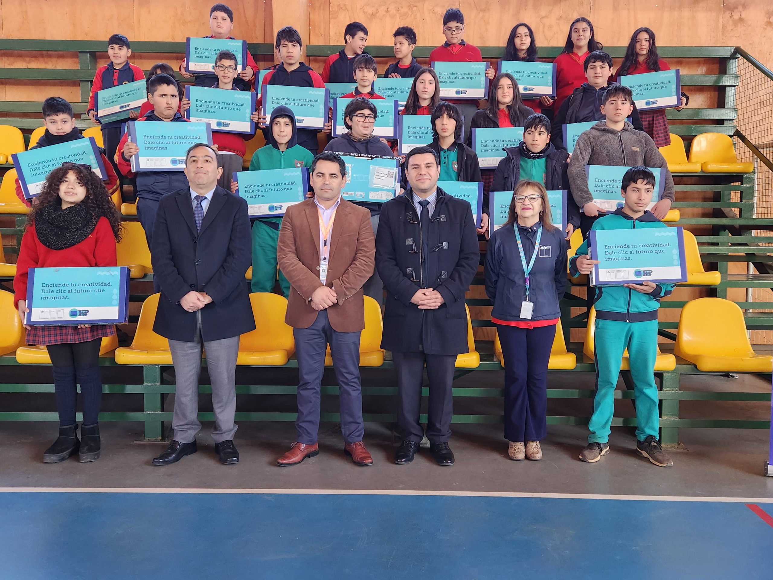 Se inicia la entrega de más de 11 mil computadores a estudiantes de séptimo básico del Biobío